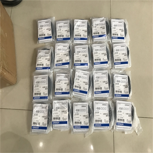 OMRON限位开关E3FB-TP11-D 2M+E3FB-TP11-L 2M