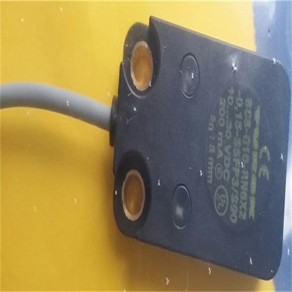 TURCK电感式传感器NI20-CP40-VP4X2